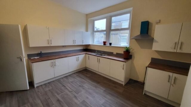 122413_Hebble-Street-Huddersfield-HD1_IMG_10_0000